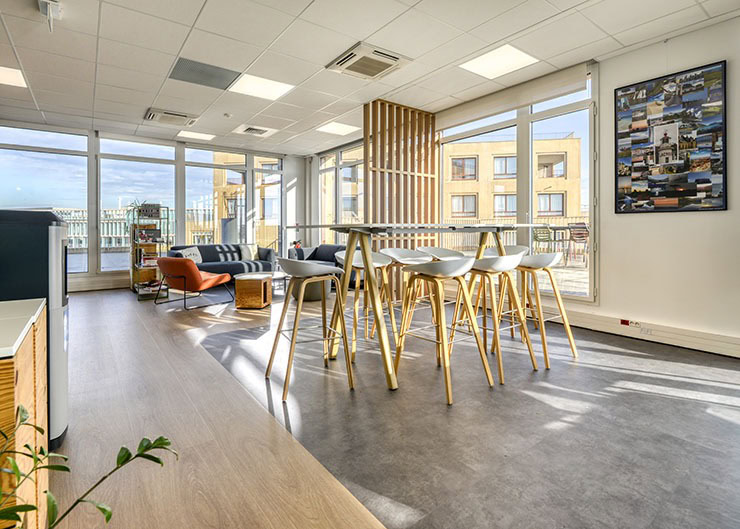 Amenagement_bureaux_espace_cafeteria_Lacroix_Rennes_36