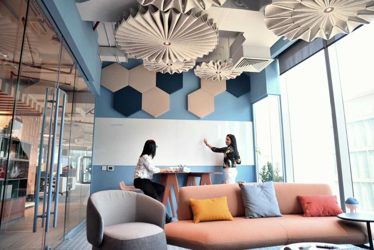 deux architectes designer en collaboration